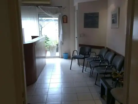 Depto 3 amb. Planta Baja, céntrico, apto profesional