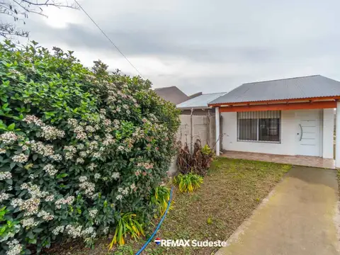 Los Adobes 1200