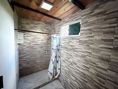 Casa en Alquiler con 1 cochera
