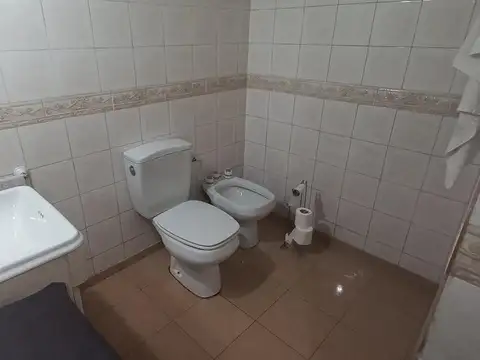 Casa en Alquiler en Villa Raffo, USD 2.000