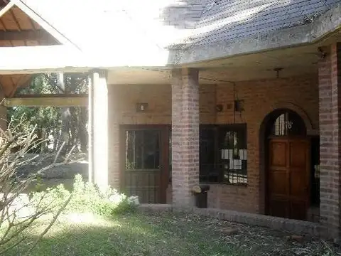 Local | Av. Buenos Aires al 700