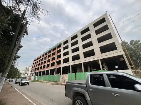 Oficinas de 42 m2 en venta en Canning, posibilidad de financiación. A metros de la Ruta 58.