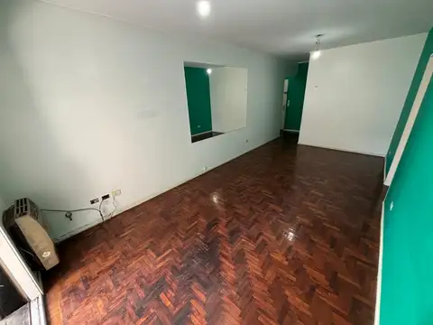 Curapaligüe 400, Piso 1