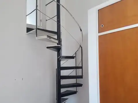 PH en alquiler - 1 Dormitorio 1 Baño - Flores