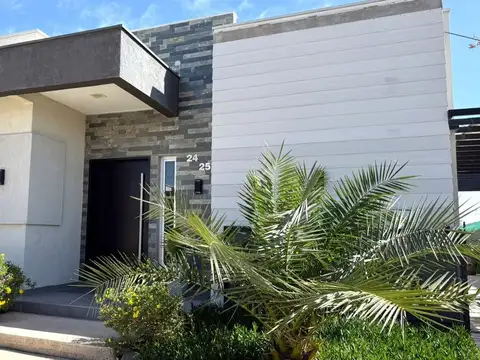 VENTA CASA EN BARRIO PRIVADO LA BASTILLA