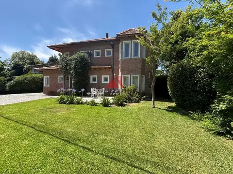 Casa en Venta de 5 dormitorios