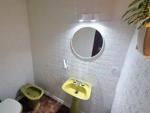 Depto Tipo Casa 4 ambientes con 2 baños