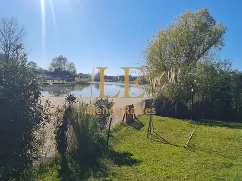 Casa en Venta con 6 cocheras