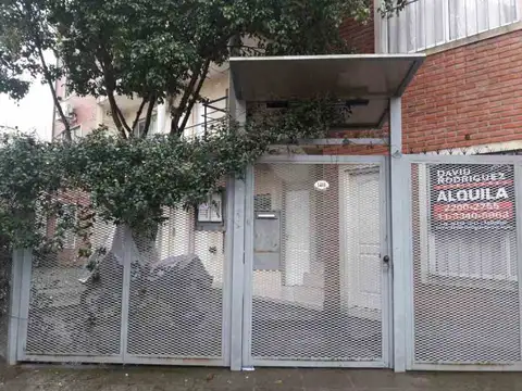 DEPARTAMENTO DE 2 AMBIENTES CON COCHERA EN ALQUILER - MORON SUR