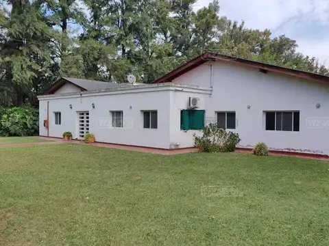 Casa 14 ambientes con 8 baños