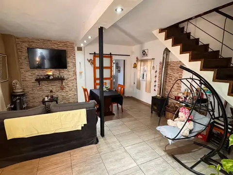 Casa +Departamento -VILLA DE MAYO