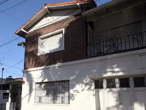 PH tipo dúplex de 5 ambientes con cochera y sin expensas en Martínez