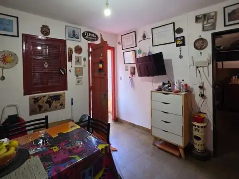 VENTA CASA + 2 deptos A REFACCIONAR B° SAN VICENTE