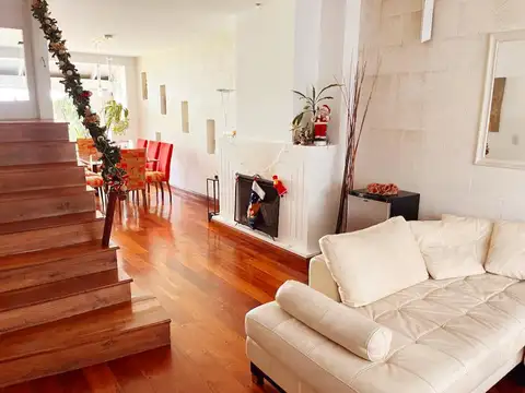 Casa  en Venta en Olivos, Vicente López, G.B.A. Zona Norte