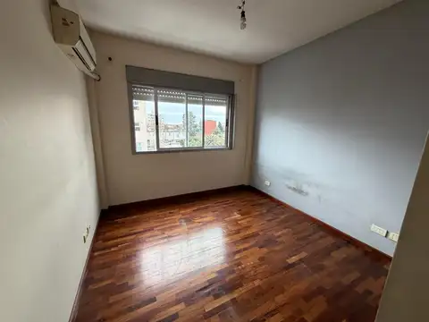 Departamento en Alquiler con 2 cocheras
