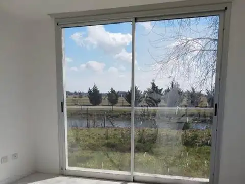 Excelente casa en una planta. Luminosa BARRIO EL CANTON