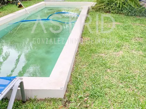 Casa en Venta con 2 cocheras