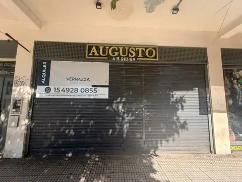 Local comercial sobre Av. Rivadavia, Primera Junta