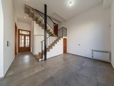 Casa 7 ambientes con 3 baños