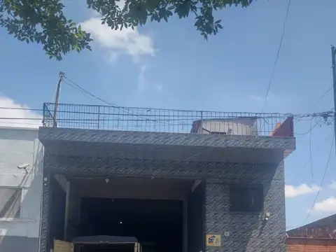 ALQUILER GALPON 400 M2  VILLA SOLDATI 