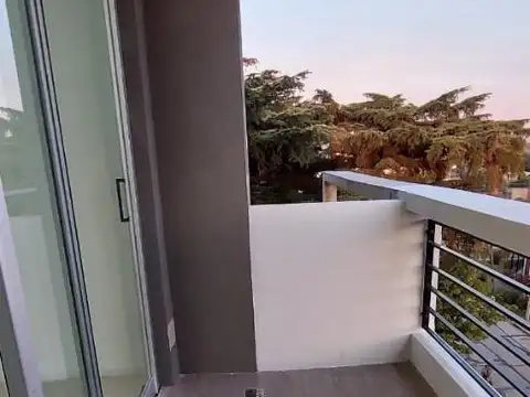 DEPARTAMENTOS EN VENTA DE 2 Y 3 AMB - EN PALOMAR