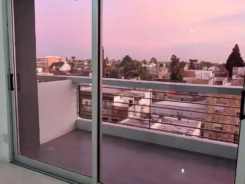 Departamento en Venta con 5 cocheras