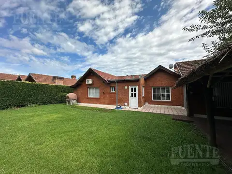 Casa 5 ambientes con 2 baños