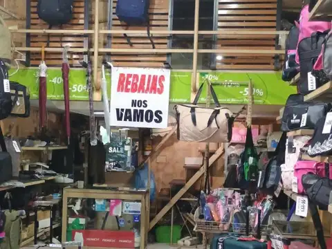 Local en venta - 2 Baños - San Nicolás