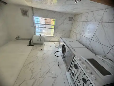 Local en Alquiler en Alvear, $ 1.800.000