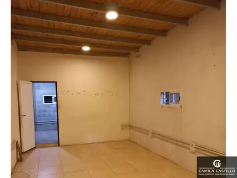 Galpón en alquiler de 215m2 ubicado en Caseros