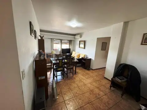 Departamento 4 ambientes con 2 baños