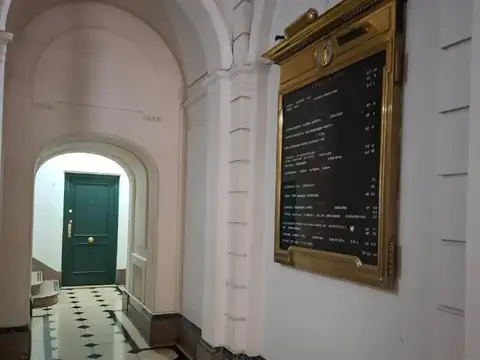 Roque Saenz Peña 943