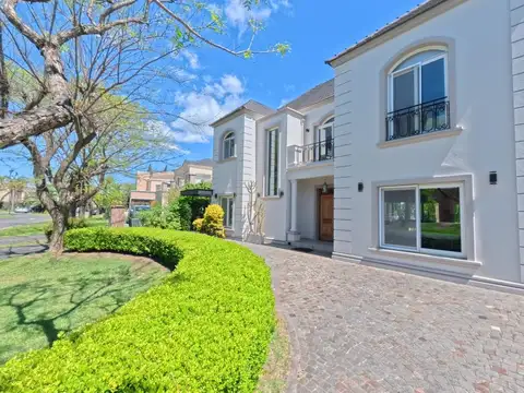 Casa 6 ambientes con 3 baños