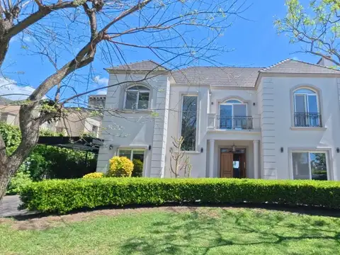 Casa en Venta en San Isidro Labrador, USD 790.000