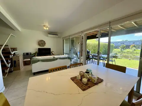 Departamento 4 ambientes con 2 baños