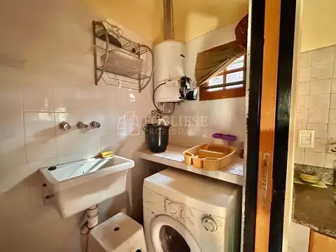 Hernandez entre Albatros y Brown