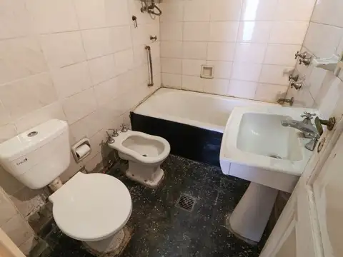 VENTA CASA 3 AMB BARRACAS JARDIN PILETA