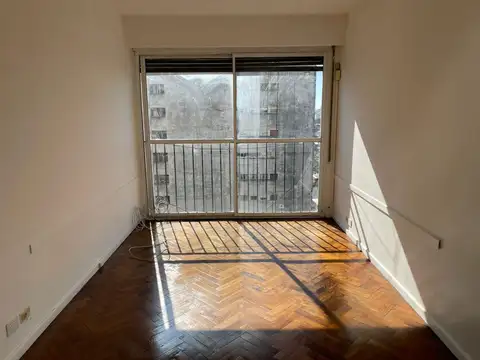 Departamento en Alquiler en Villa del Parque, $ 650.000