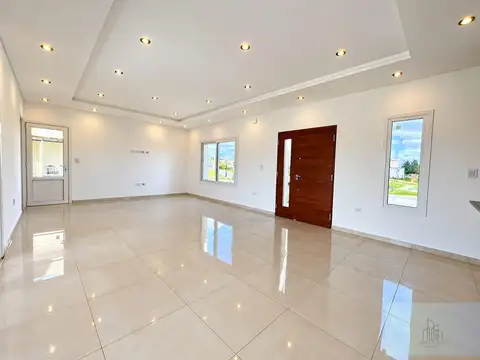 Casa en Barrio SANTA INES - CANNING - ESTRENAR -