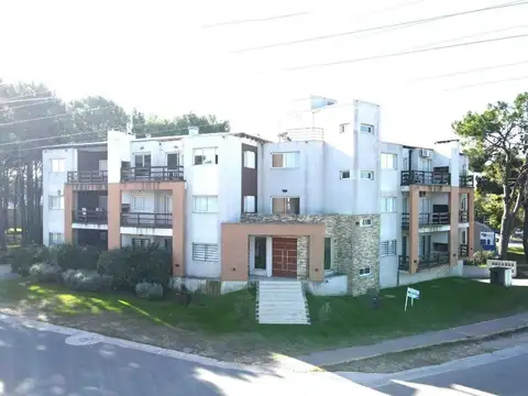 De las Totoras 100, Piso 1