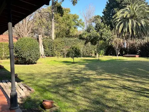 Casa en Venta con 5 cocheras