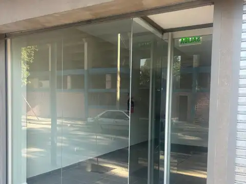 Local en Alquiler, barrio arizu, Godoy Cruz.