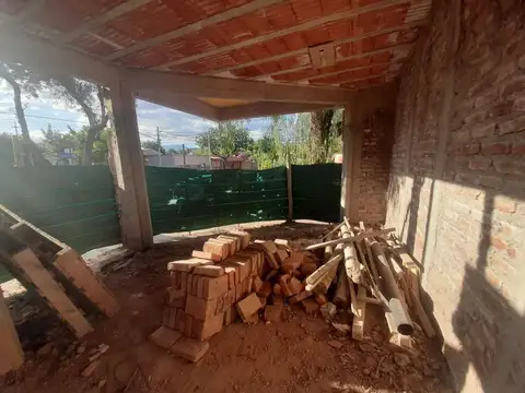 VENTA DE LOCAL COMERCIAL A ESTRENAR GODOY CRUZ