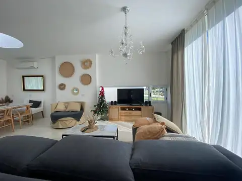 Casa en Venta en Countries y Barrios Cerrados en La Plata, USD 320.000