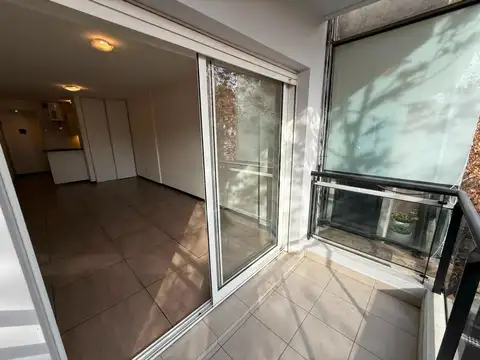 VENTA MONOAMBIENTE AL FRENTE CON BALCON