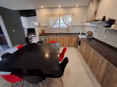 Casa en Alquiler Temporal al Este