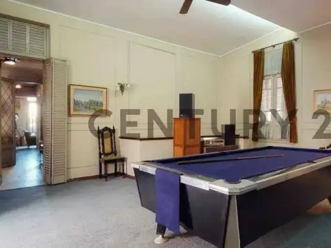 Casa 10 ambientes con 6 baños