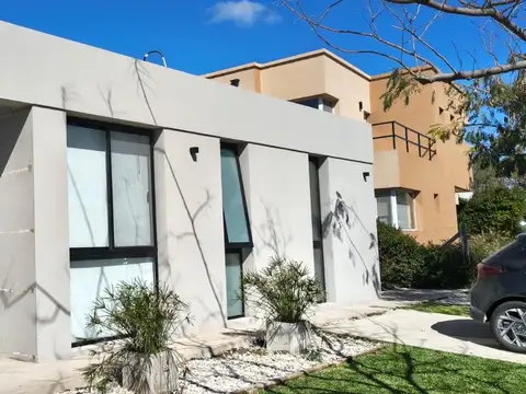 Casa - Santa Elena