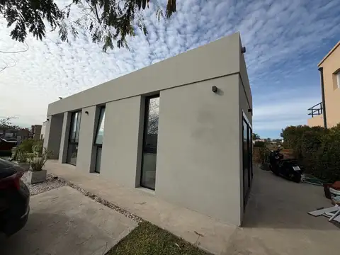 Casa en Venta en Pilar del Este - Santa Elena, USD 220.000