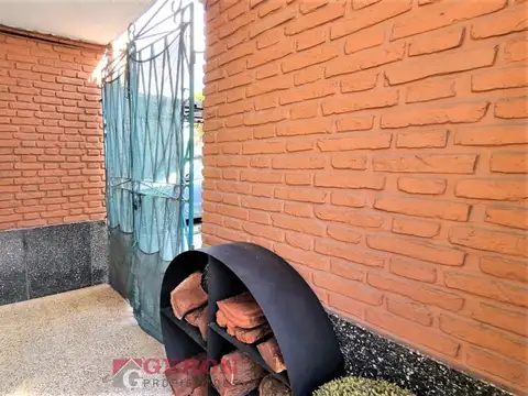 Casa 4 ambientes con 1 baño
